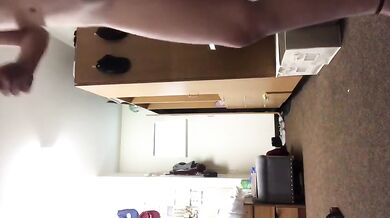 マレー人の女の子のストリップ