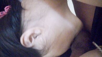 女性秘書はおいしそうに食べた