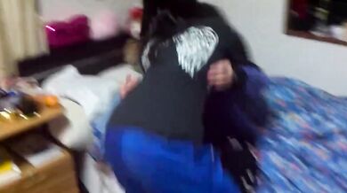 健康的な女子二人のじゃれあい