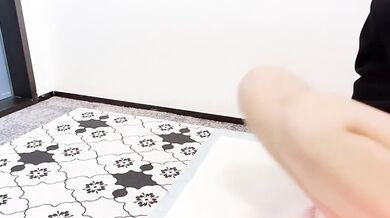 眼鏡妹自慰高潮噴水