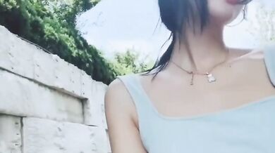 露奶自拍05