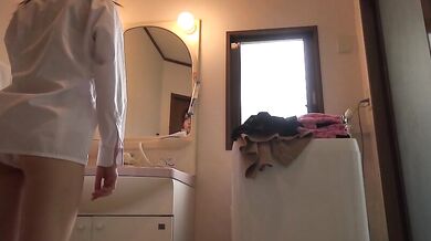 入浴前と入浴後の日本の女子高生トップ