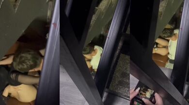階段でセックスをしている若いカップルを密かに撮影