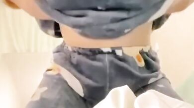 私の同級生がこのポルノビデオを撮影した