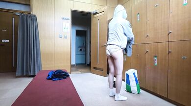 [テニスウェア】天使のふくらみ！完璧なちっぱいちゃんゲット！お着替えありがとう～