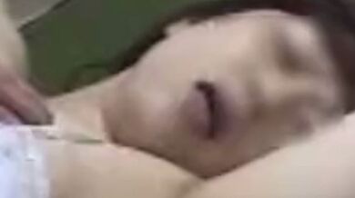 バイブレーターで拷問される日本人妻