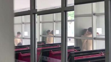 大学スタジアムでの激しい戦い