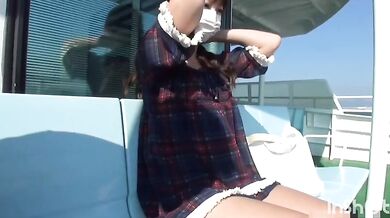 野外、露出、調教。スタイルグッドなギャル娘と・・2