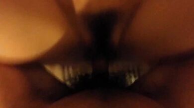 高校生カップルが家族のいない隙に女子高生の家でこっそりセックス（１）