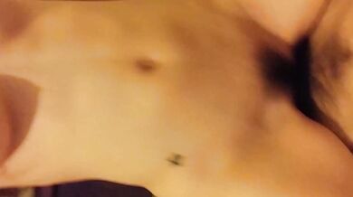 高校生カップルが家族のいない隙に女子高生の家でこっそりセックス（2）