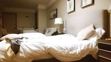 Anhui 99-year-old lady hooks up in hotel