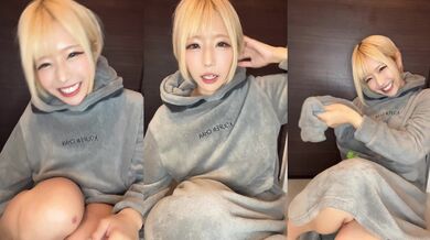 日本の巨乳の若い女の子のアナル自撮り