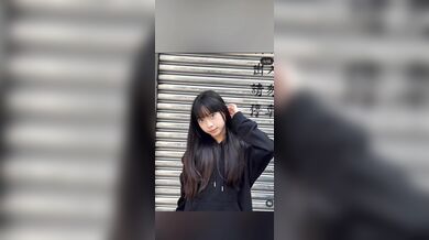 IGガールAIがストリップ