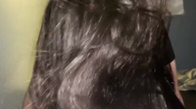 韓國大學生美女在私人影院幫大哥口交