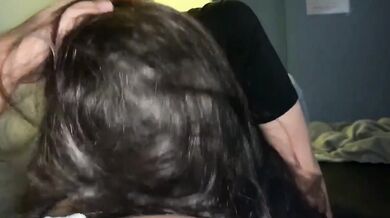 韓國大學生美女在私人影院幫大哥口交