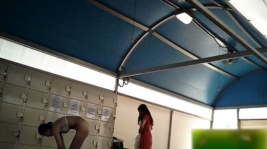 韓国のプールの更衣室