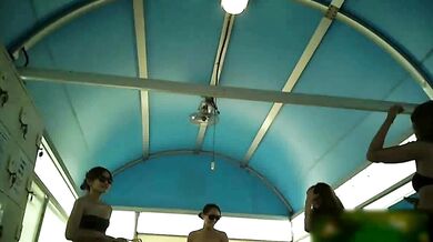 韓国のプールの更衣室