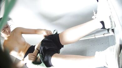 "Magic Hand Outsourcing ☀️The Best Toilet Shooting" The pit god sneaked into the female toilet of an art training class and filmed it with a pinhole wide angle 4K high-definition ☀️ Various young ladies urinating and defecating ☀️ Th