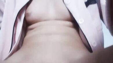 睡衣妹妹睡醒發騷掰逼2