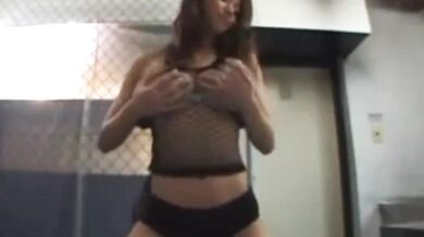 和姐姐做愛摩擦內褲到射精