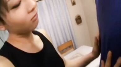 日本做愛摩擦屁股射精