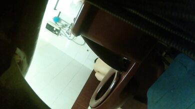 出租屋衛生間拍攝到的豐滿少婦洗澡更衣 身材苗條奶子堅挺陰毛絕對性感 720P高清完整版