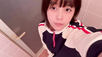 超可愛高中妹妹思春期自慰 想被男人幹