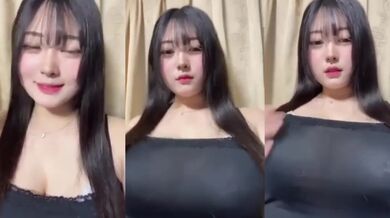 日本大奶妹脫衣自拍