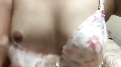 女網友自拍大奶鮑魚