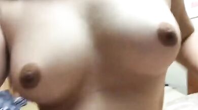 女網友自拍大奶鮑魚