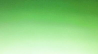 女孩瞞著男朋友第一次讓別人內射