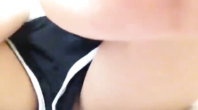 巨乳妹妹揉奶自慰高潮