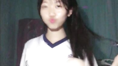 可愛小妹妹高中生自慰時洩漏個人訊息