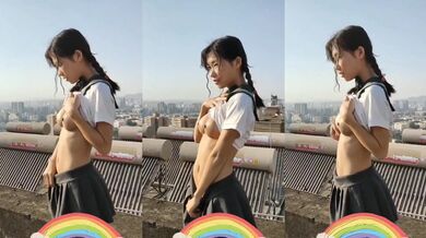 雙辮子水手服妹子天台露奶