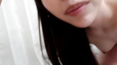 かわいい女の子　中出し３Pライブ