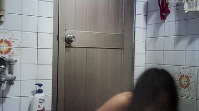 二番目の従姉の入浴を盗撮