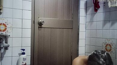 二番目の従姉の入浴を盗撮