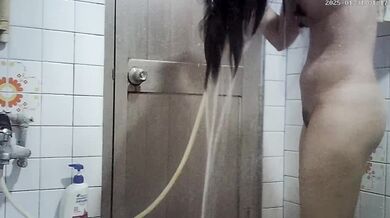 二番目の従姉の入浴を盗撮