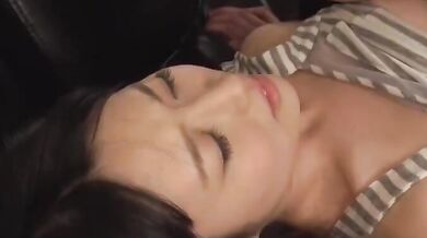 女の子を家に連れて帰ってセックス