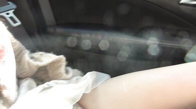 美人同級生に車内でお触りいたずらパンツ食い込ませ美乳を揉みしだく【パンチラ/胸チラ/逆さ撮り】