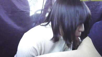 営業ウーマンの車内フェラ