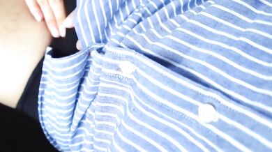 女子大生がお小遣い稼ぎに車内でフェラチオ