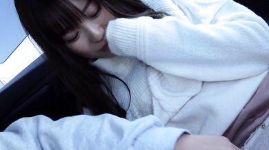 女子大生の車内フェラ交際