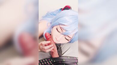 Nữ diễn viên Đài Loan dùng đồ chơi tình dục khẩu giao và vuốt ve chân đẹp