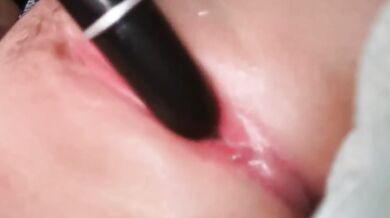 Schoolgirl's seductive selfie