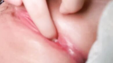 Schoolgirl's seductive selfie