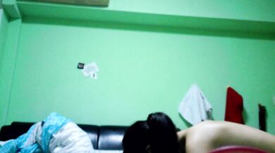 Singapore University couple makes love at home