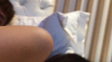 ガールフレンドの叫び声をこっそり録音する