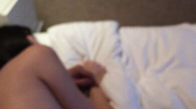 ガールフレンドの叫び声をこっそり録音する