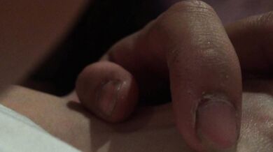 ガールフレンドの叫び声をこっそり録音する